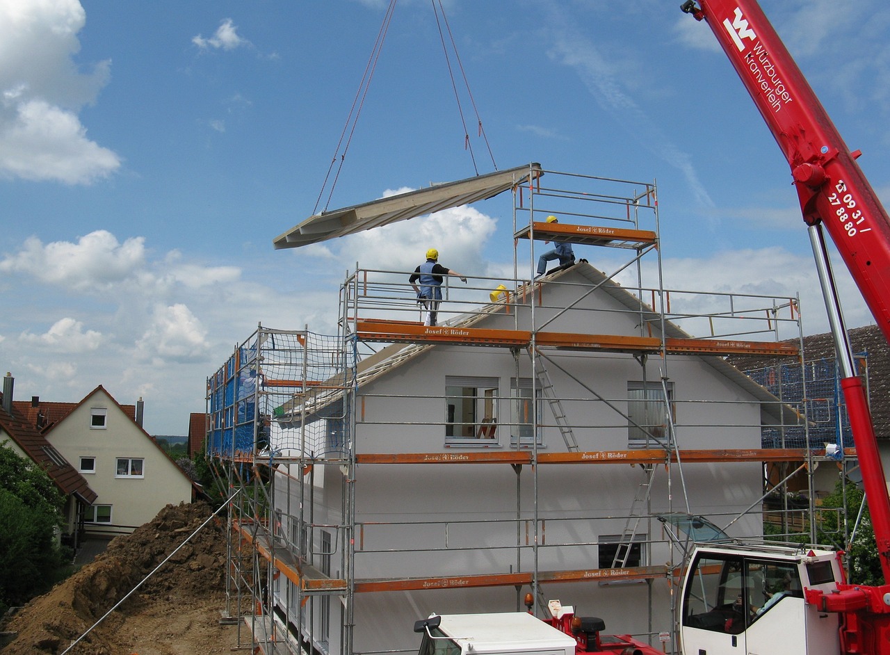 housebuilding-1407499_1280