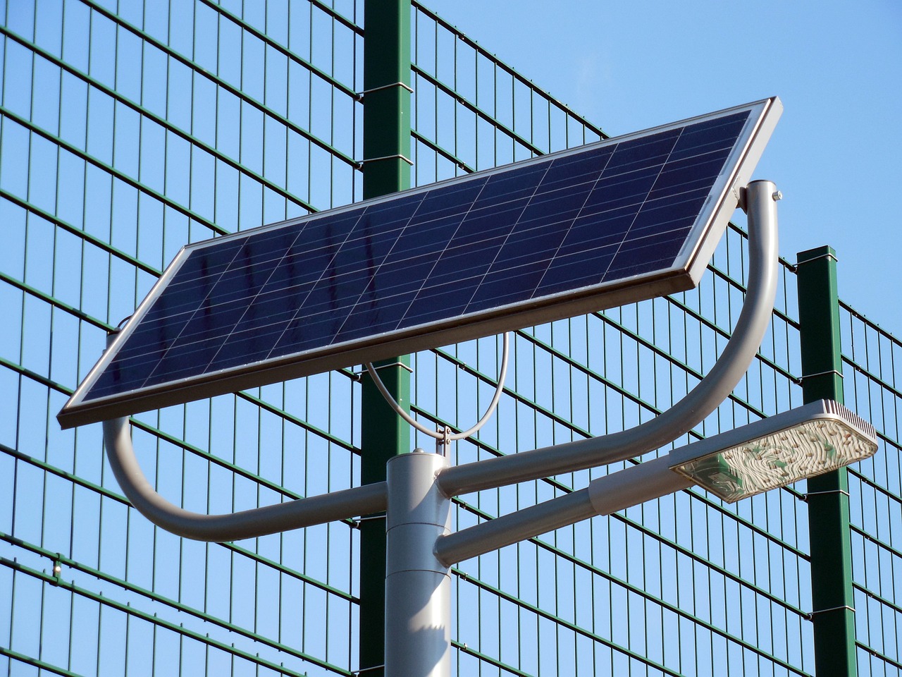 solar-cells-708178_1280