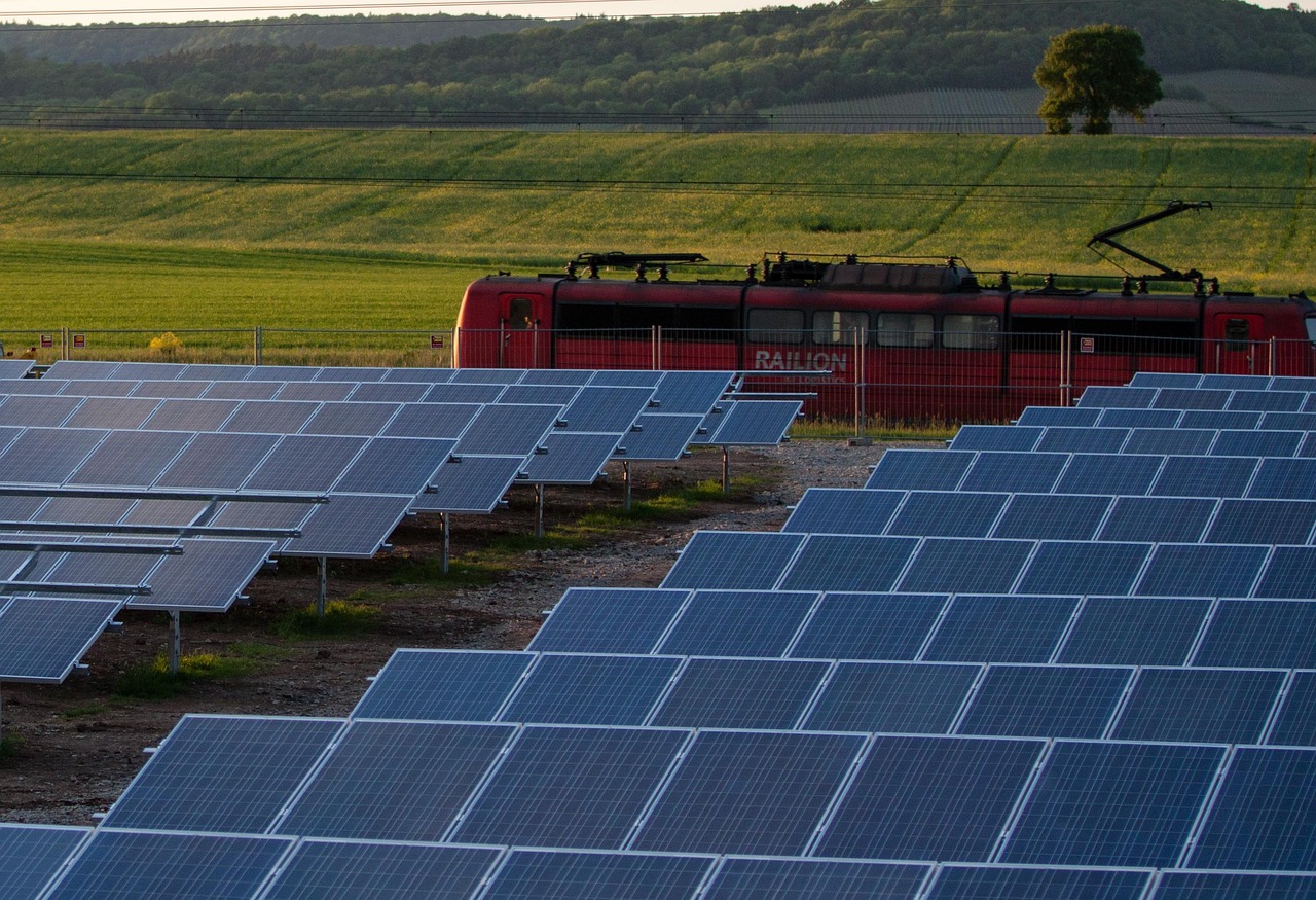 solar-cells-191691_1280